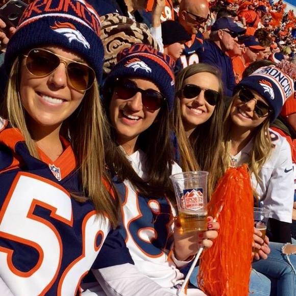 Meet your Posher, Lauren - Picture 1 of 1